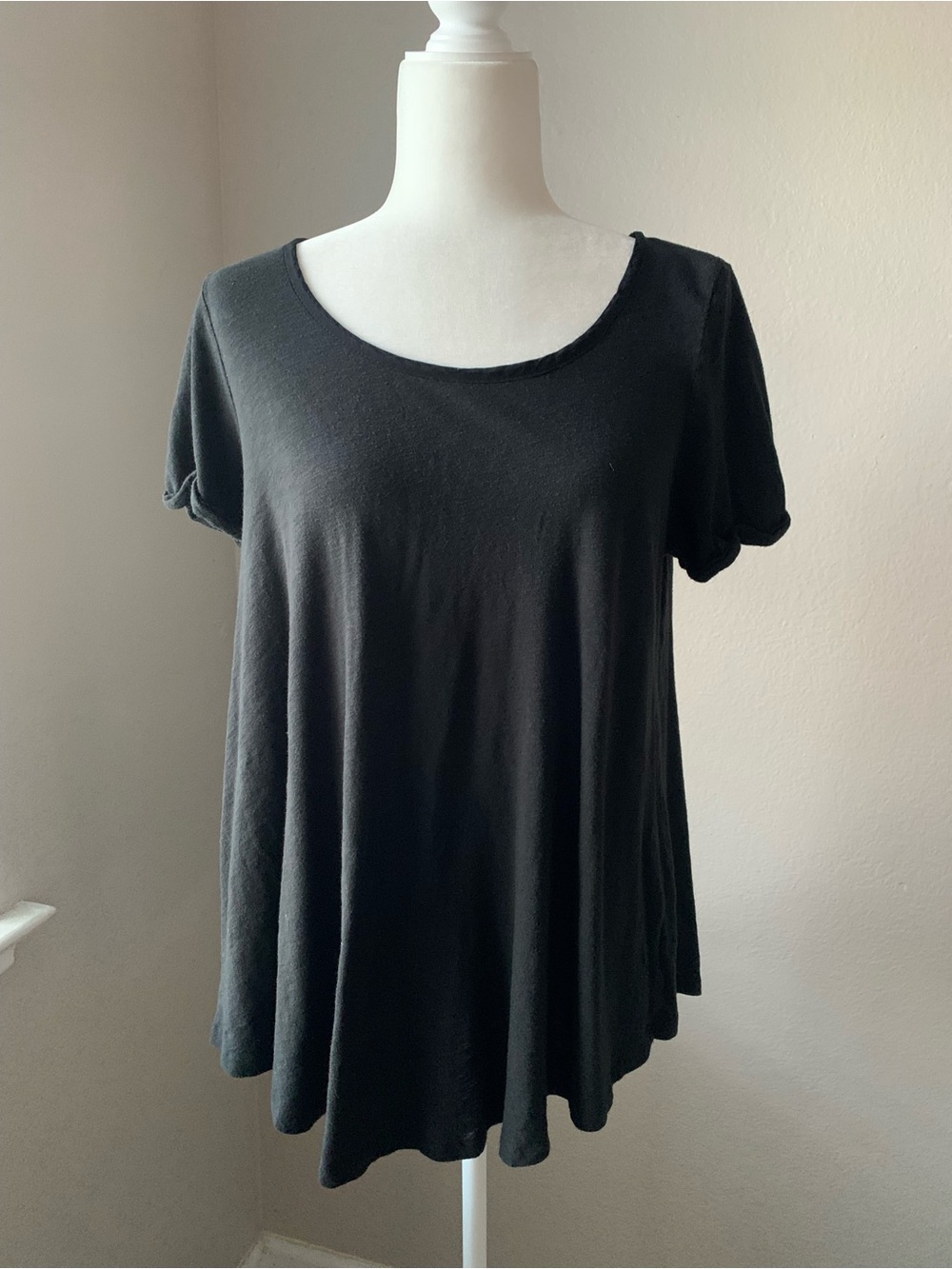 Torrid Black Short-Sleeve Scoop Neck Swing Tunic Top